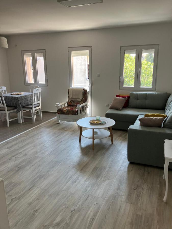 Mia Casa Lägenhet Tivat Exteriör bild