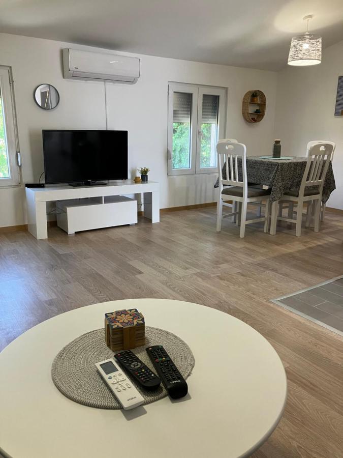 Mia Casa Lägenhet Tivat Exteriör bild