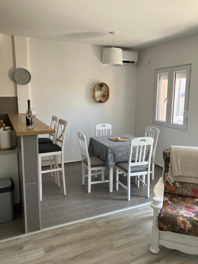 Mia Casa Lägenhet Tivat Exteriör bild