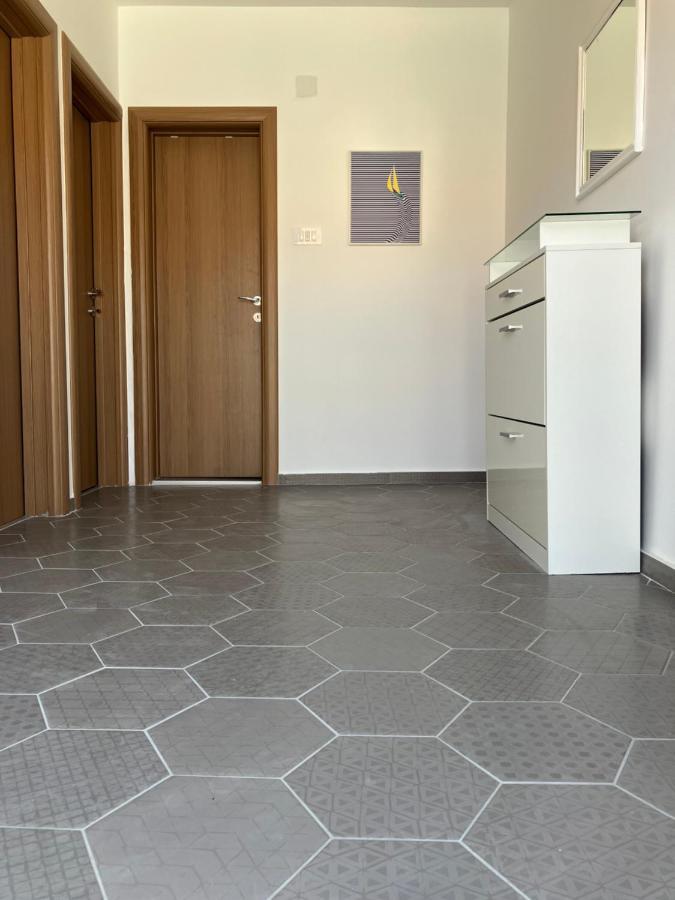 Mia Casa Lägenhet Tivat Exteriör bild
