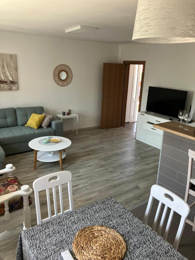 Mia Casa Lägenhet Tivat Exteriör bild